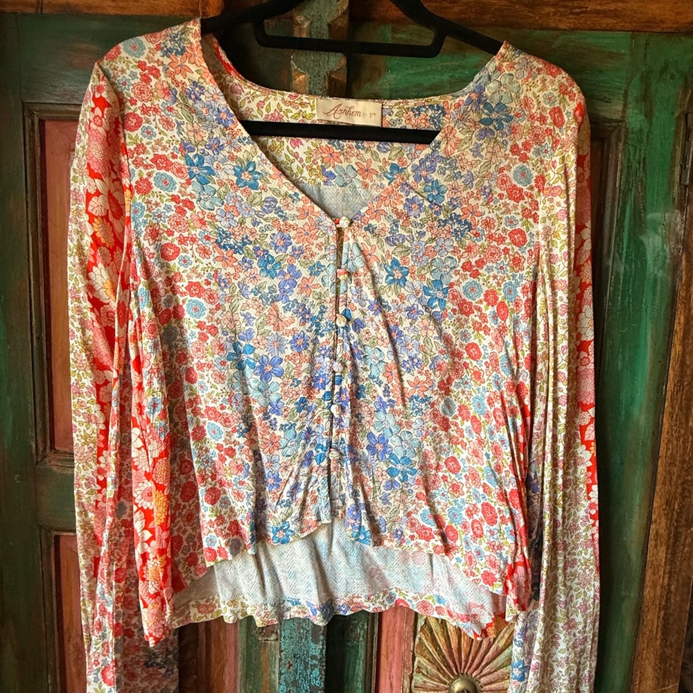 Arnhem Floral V-Neck Women Top